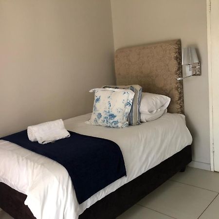 Odelia Guest House โมโคเพน ภายนอก รูปภาพ