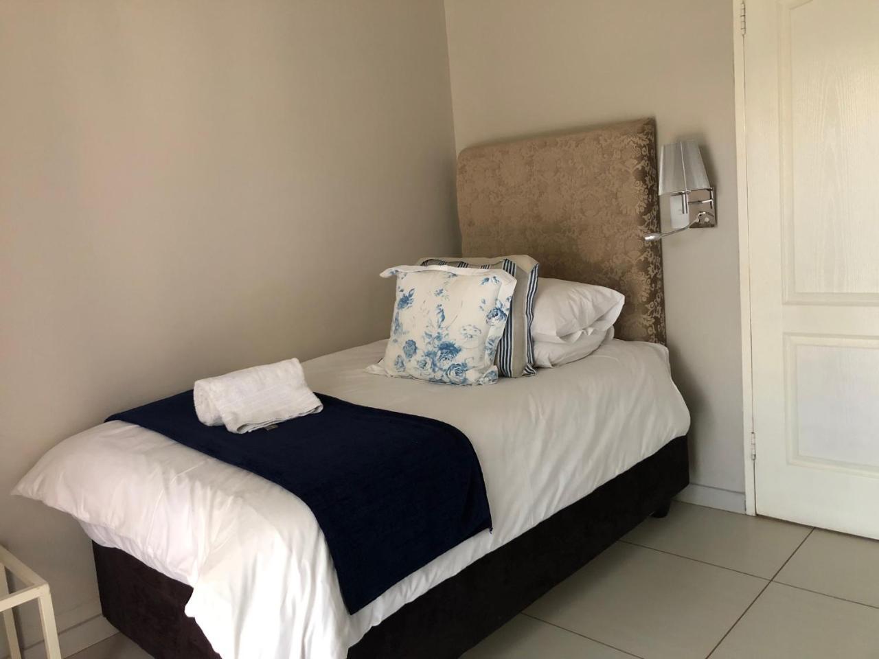 Odelia Guest House โมโคเพน ภายนอก รูปภาพ
