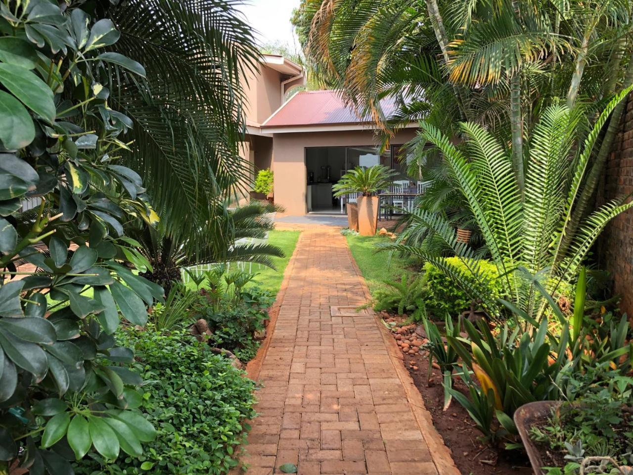 Odelia Guest House โมโคเพน ภายนอก รูปภาพ
