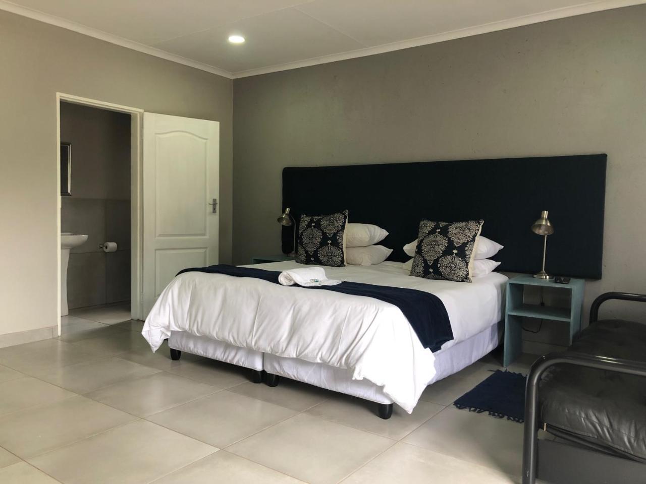 Odelia Guest House โมโคเพน ภายนอก รูปภาพ